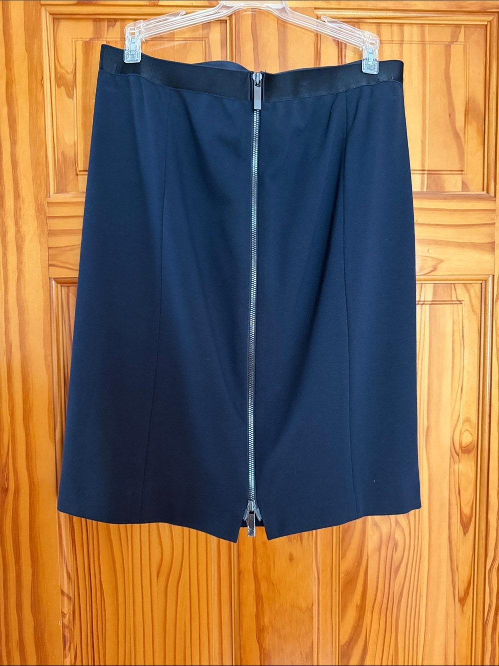 Elie Tahari Pencil Skirt with back zipper